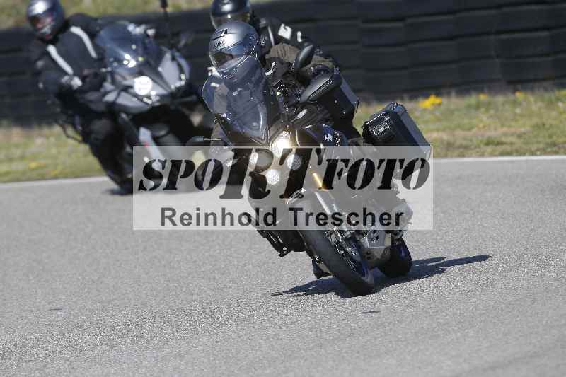 /01 02.04.2026 MAZ ADR/Gruppe gelb Gruppe gruen/82
